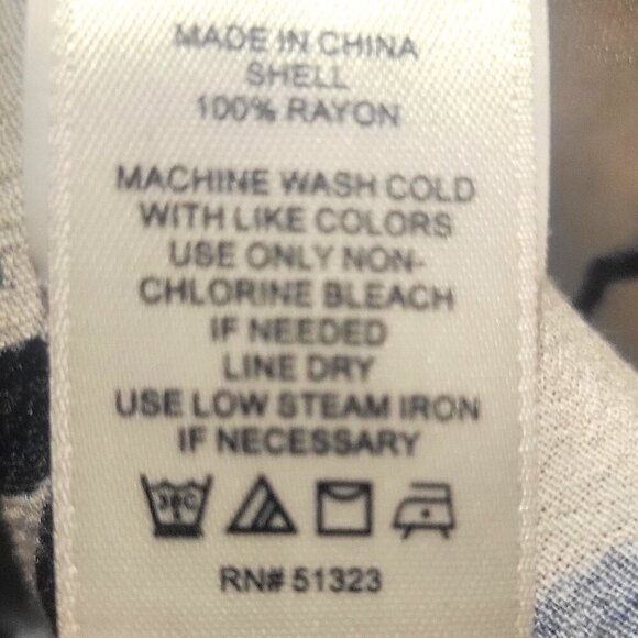 Stunning Bold Floral Print Blouse - Open shoulder _ Size M - Picture 5 of 5